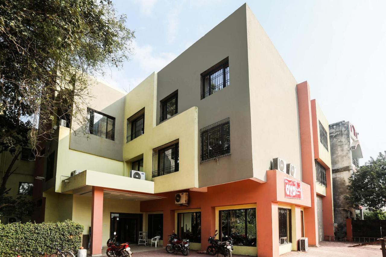 Oyo 63134 Hotel Red Queen Raigarh Dış mekan fotoğraf