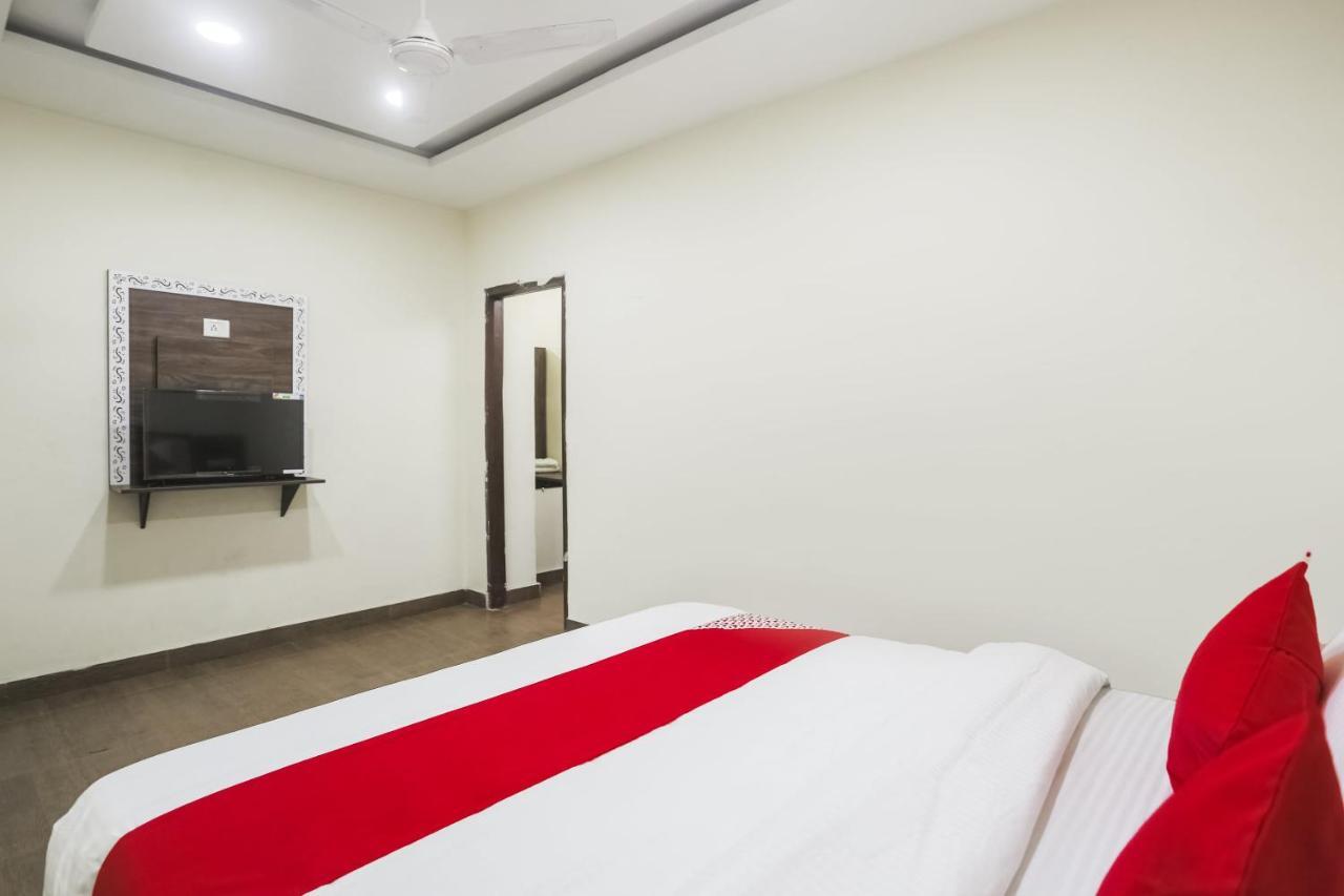Oyo 63134 Hotel Red Queen Raigarh Dış mekan fotoğraf