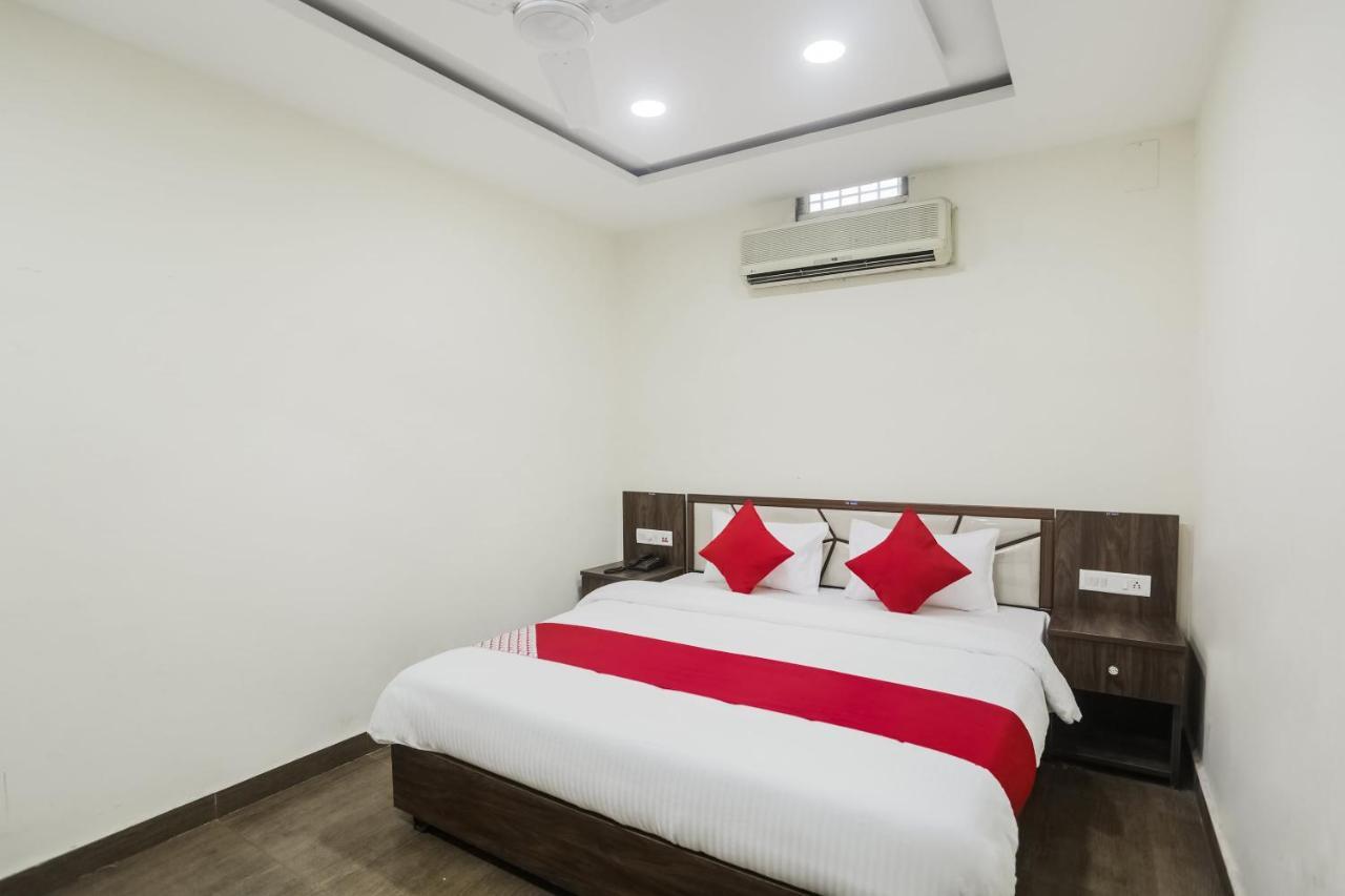 Oyo 63134 Hotel Red Queen Raigarh Dış mekan fotoğraf