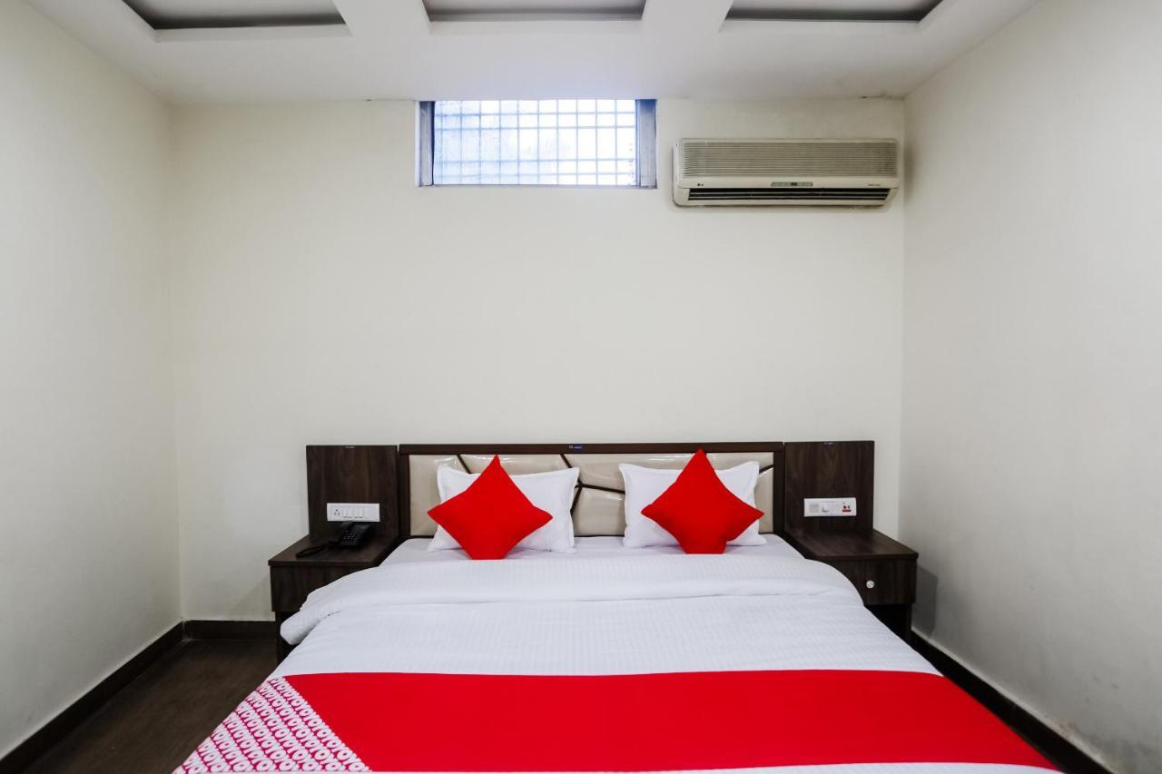 Oyo 63134 Hotel Red Queen Raigarh Dış mekan fotoğraf
